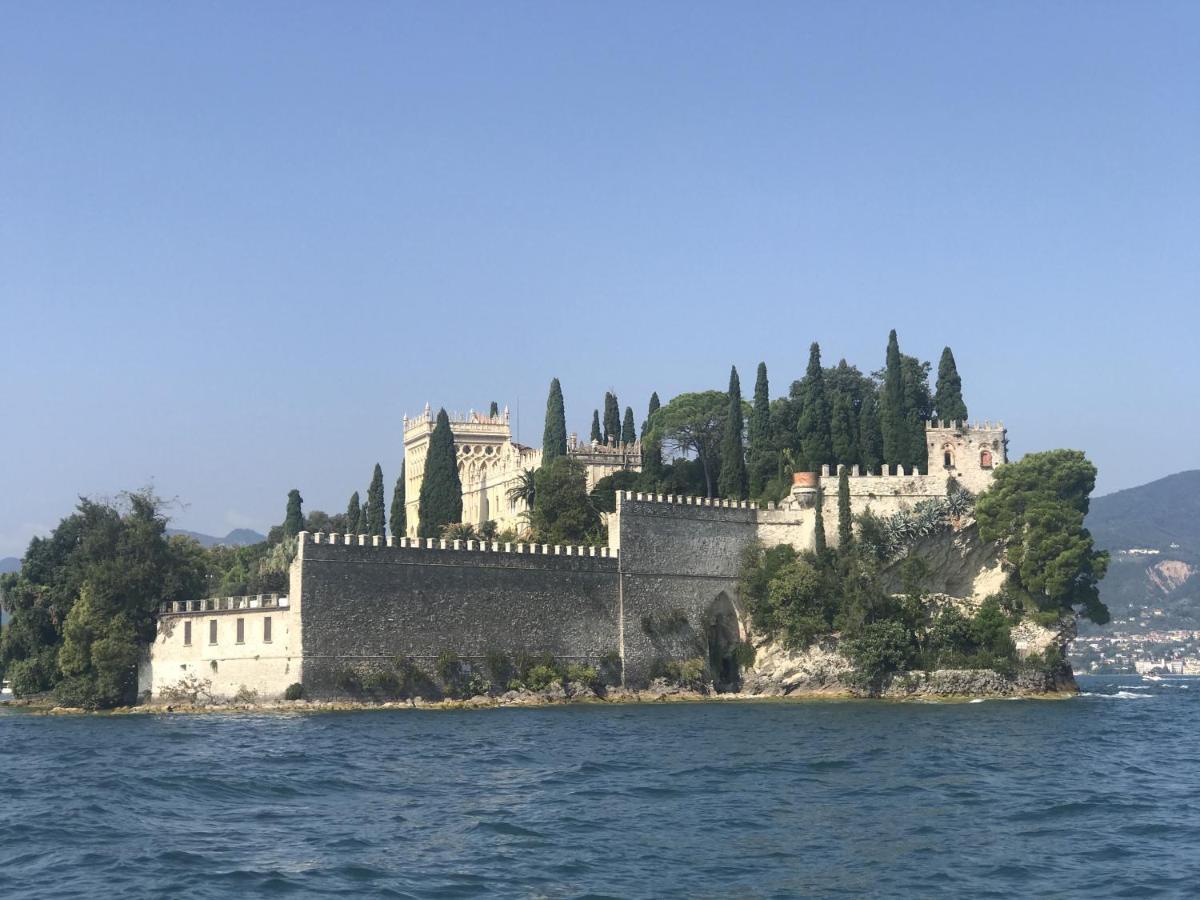 Residence La Mignon Oleandri Torri Del Benaco Exteriér fotografie