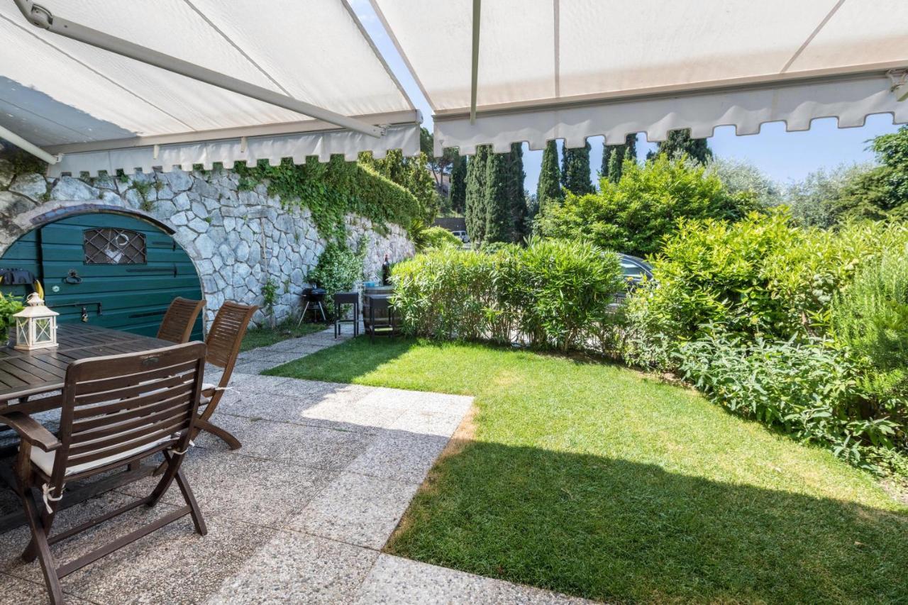 Residence La Mignon Oleandri Torri Del Benaco Exteriér fotografie